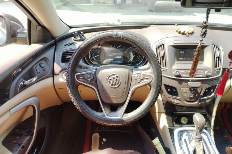 Used Buick Regal 2014 2.0L Elite Fashion Edition Steering Wheel