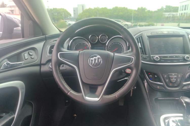 Used Buick Regal 2014 1.6T Fashionable Tech Edition Steering Wheel
