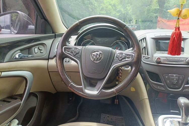 Used Buick Regal 2014 2.0L Elite Fashion Edition Steering Wheel