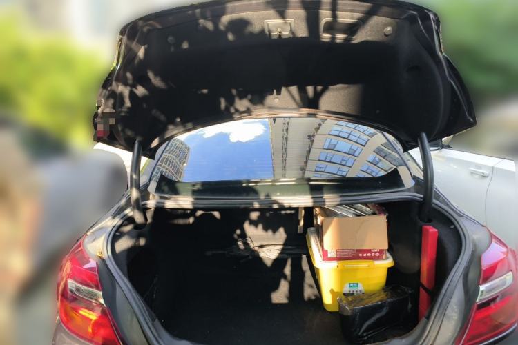 Used Buick Regal 2014 2.0L Elite Fashion Edition Trunk