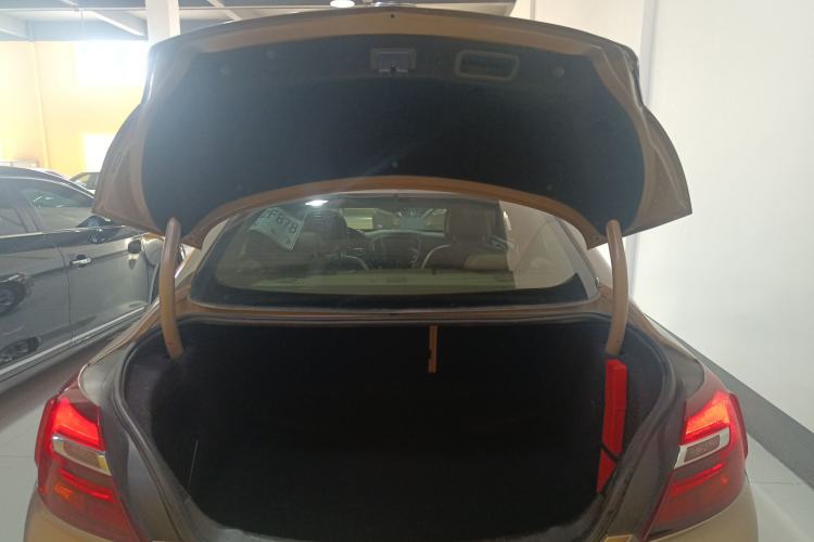 Used Buick Regal 2014 2.0L Elite Fashion Edition Trunk