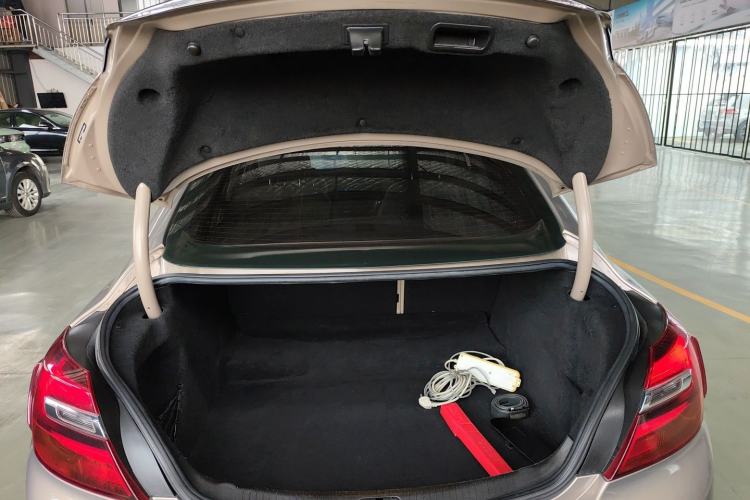 Used Buick Regal 2014 2.0L Leading Fashion Edition Trunk