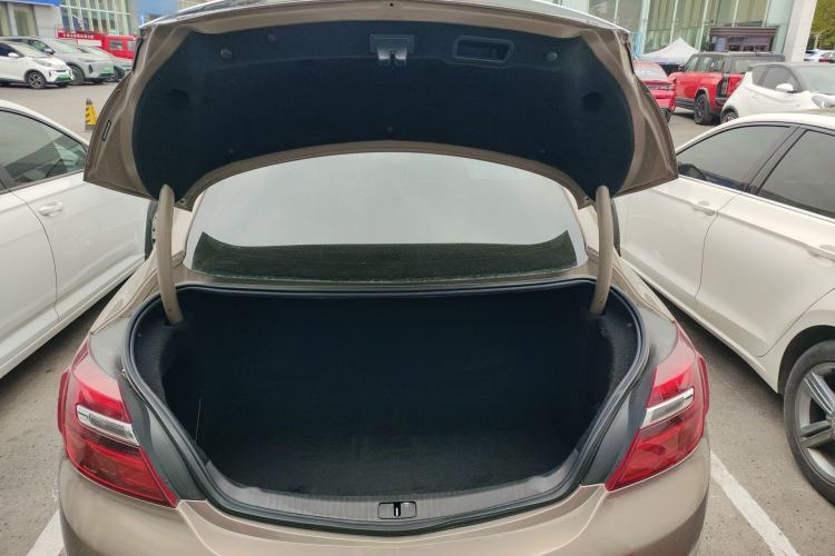 Used Buick Regal 2014 1.6T Fashionable Tech Edition Trunk