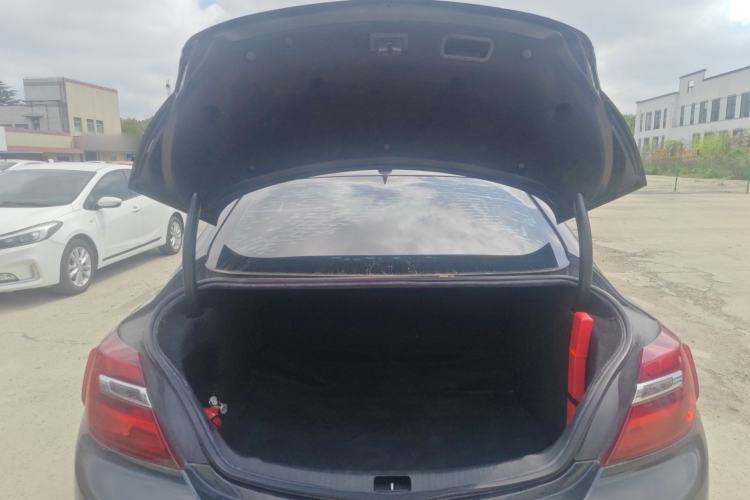 Used Buick Regal 2014 1.6T Fashionable Tech Edition Trunk