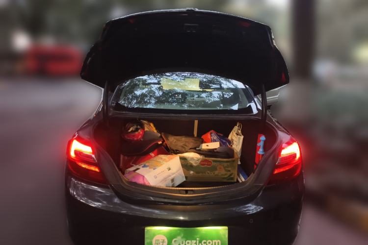 Used Buick Regal 2014 2.0L Leading Fashion Edition Trunk