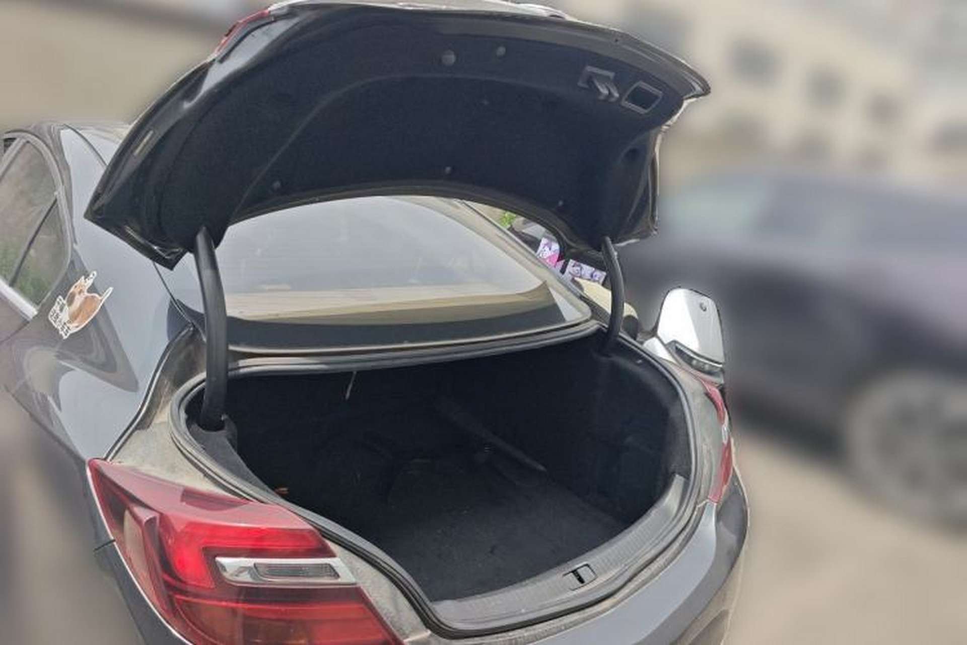 Used Buick Regal 2014 2.0L Leading Fashion Edition Trunk