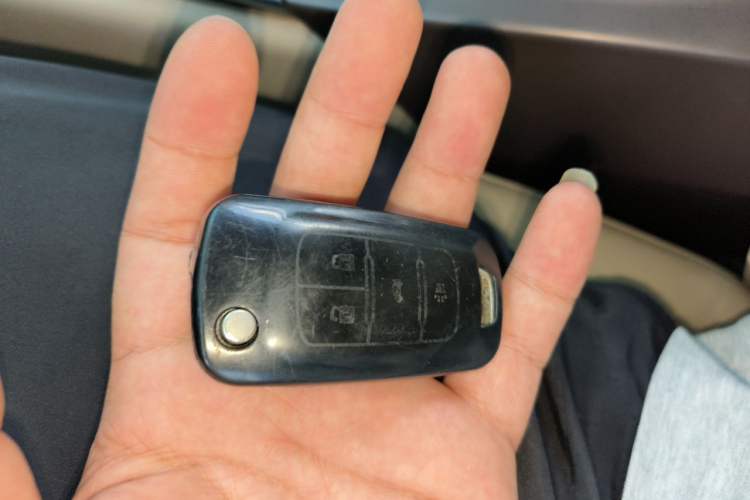 Used Buick Regal 2014 2.0L Elite Fashion Edition Vehicle Key