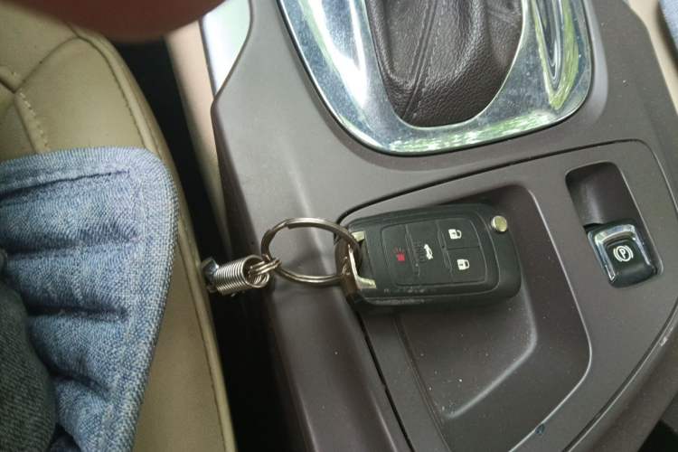 Used Buick Regal 2014 2.0L Elite Fashion Edition Vehicle Key