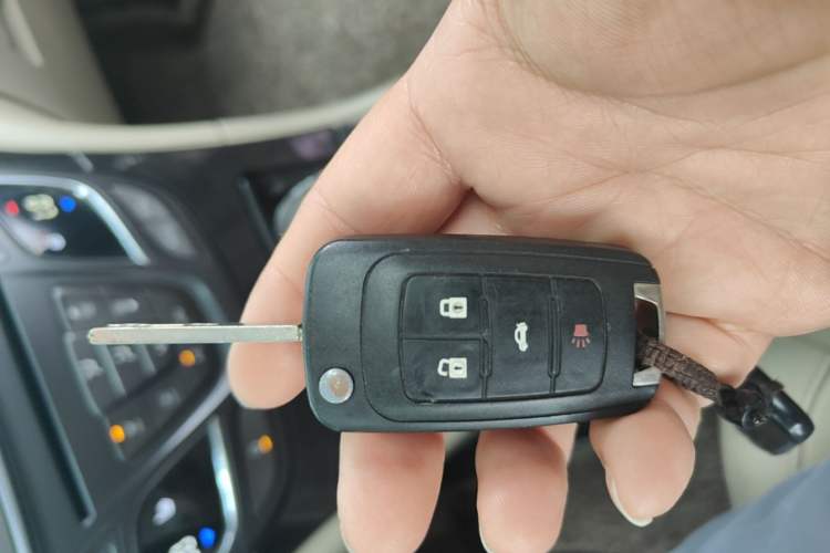 Used Buick Regal 2014 2.0L Elite Fashion Edition Vehicle Key