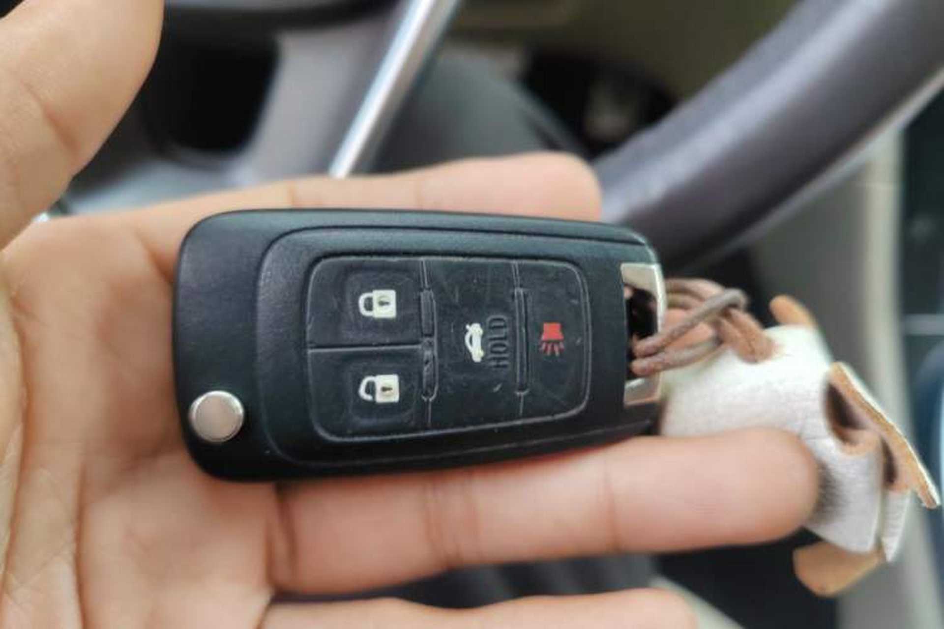 Used Buick Regal 2014 2.4L SIDI Elite Fashion Edition Vehicle Key