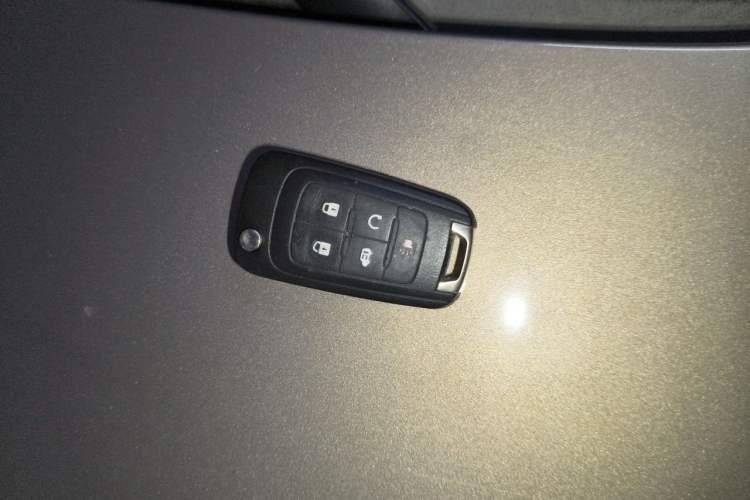 Used Buick Regal 2014 2.0L Elite Fashion Edition Vehicle Key