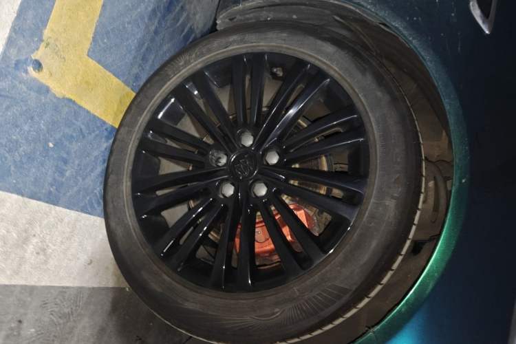 Used Buick Regal 2014 GS 2.0T Passionate Sport Edition Right Front Wheel Hub
