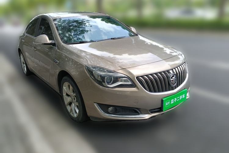 Used Buick Regal 2014 2.0L Leading Fashion Edition Front Right 45 Deg