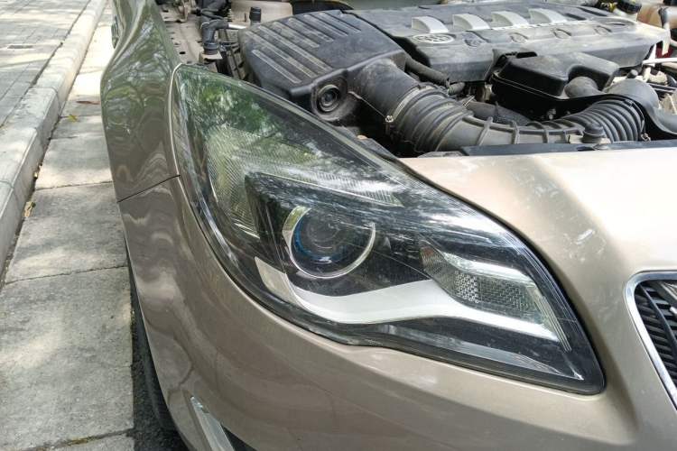 Used Buick Regal 2014 2.0L Leading Fashion Edition Right Front Headlight