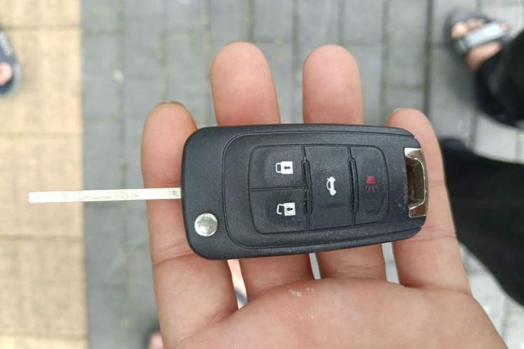 Used Buick Regal 2014 2.0L Leading Fashion Edition Vehicle Key
