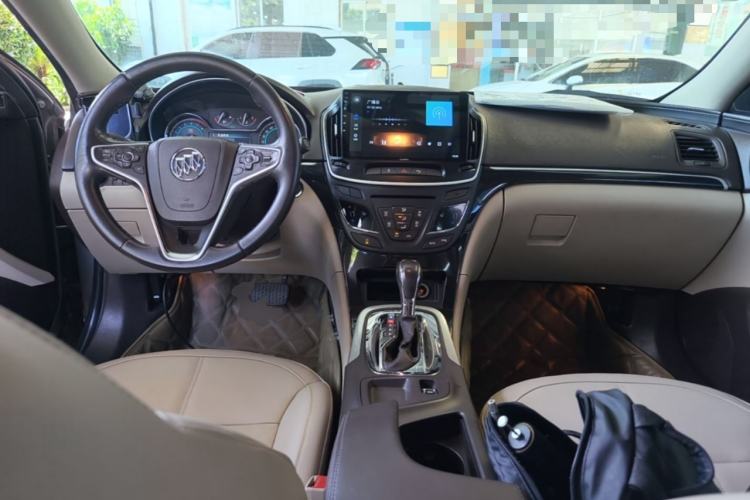 Used Buick Regal 2014 2.0L Elite Fashion Edition Center Console