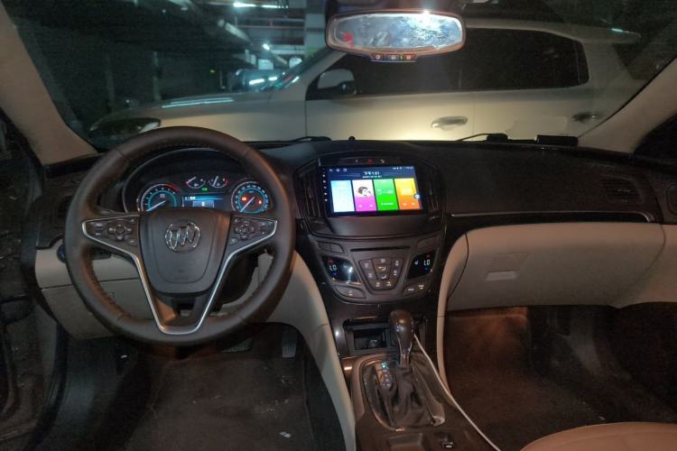 Used Buick Regal 2014 2.0L Elite Fashion Edition Center Console