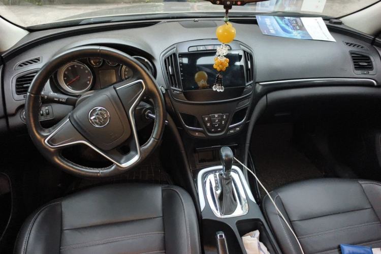 Used Buick Regal 2014 1.6T Fashionable Tech Edition Center Console