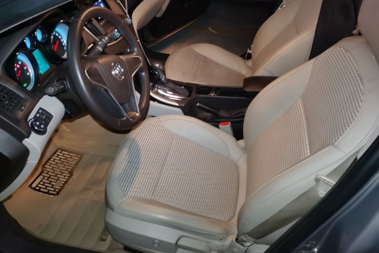 Used Buick Regal 2014 2.0L Leading Fashion Edition Driver Seat