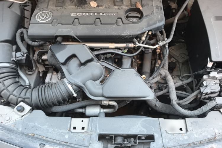 Used Buick Regal 2014 2.0L Elite Fashion Edition Engine Bay