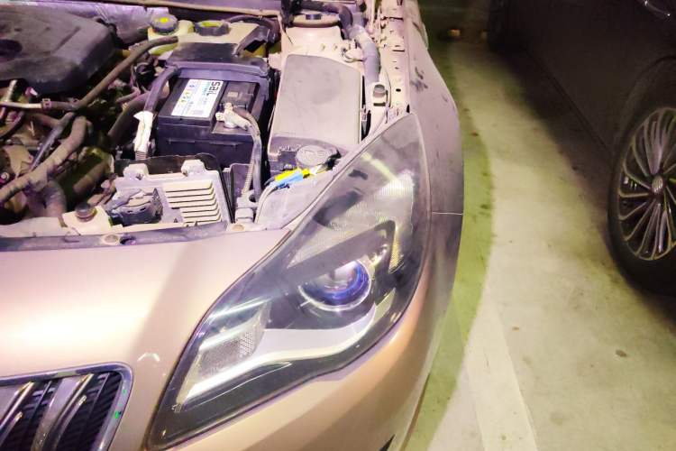 Used Buick Regal 2014 2.0L Leading Fashion Edition Engine Bay Left