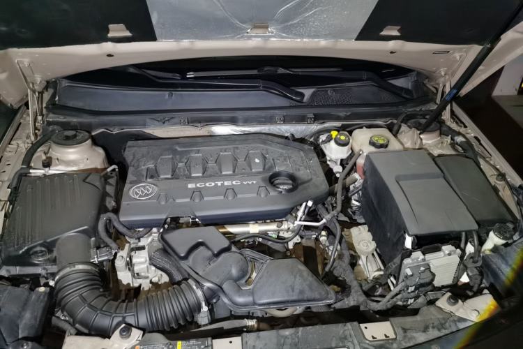 Used Buick Regal 2014 2.0L Leading Fashion Edition Engine Bay