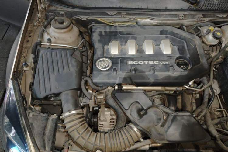 Used Buick Regal 2014 2.0L Leading Fashion Edition Engine Bay Right