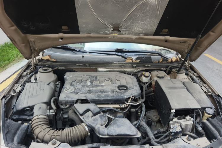 Used Buick Regal 2014 2.0L Leading Fashion Edition Engine Bay