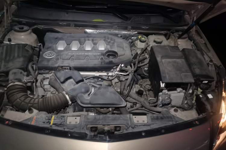 Used Buick Regal 2014 2.0L Leading Fashion Edition Engine Bay