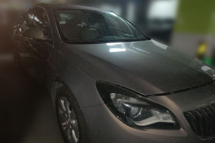 Used Buick Regal 2014 2.0L Elite Fashion Edition Front Right 45 Deg