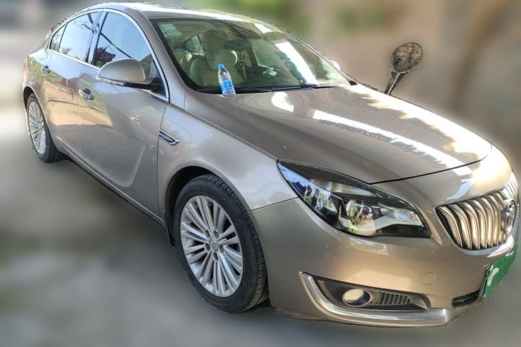 Used Buick Regal 2014 2.4L SIDI Elite Fashion Edition Front Right 45 Deg