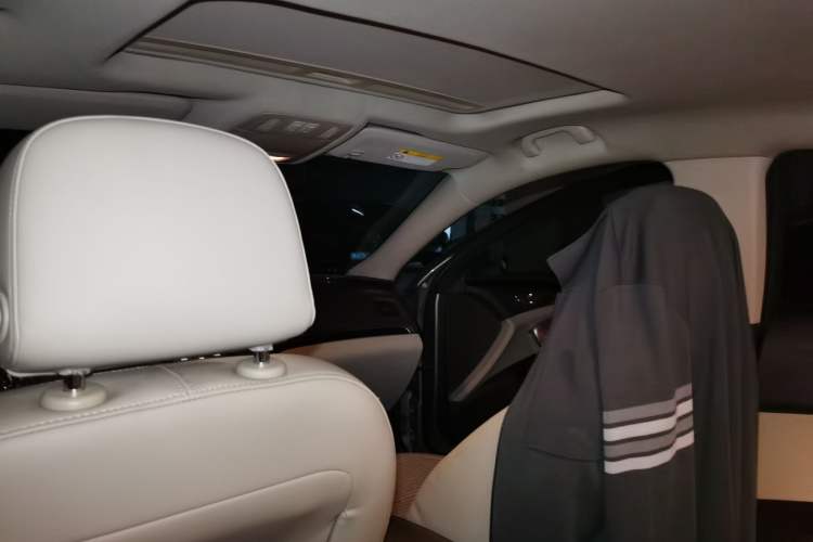 Used Buick Regal 2014 2.0L Leading Fashion Edition Headliner