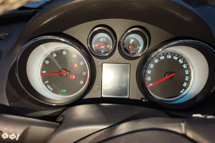 Used Buick Regal 2014 1.6T Fashionable Tech Edition Instrument Cluster