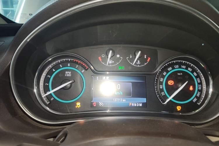 Used Buick Regal 2014 2.0L Elite Fashion Edition Instrument Cluster