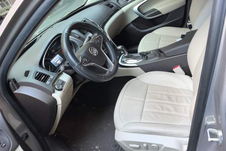 Used Buick Regal 2014 2.0L Elite Fashion Edition Left Front Seat