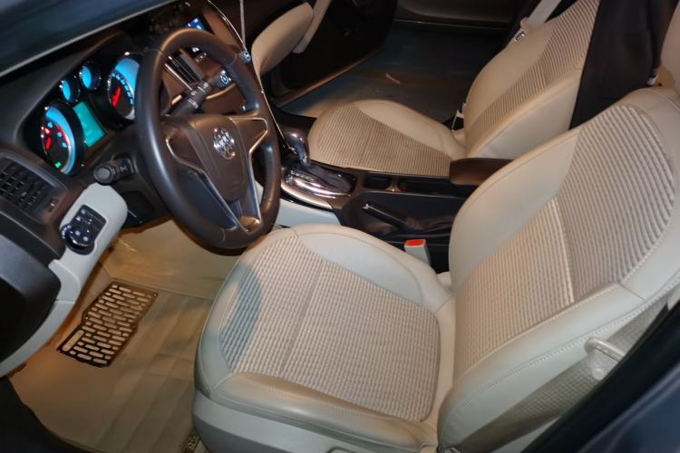 Used Buick Regal 2014 2.0L Leading Fashion Edition Left Front Seat