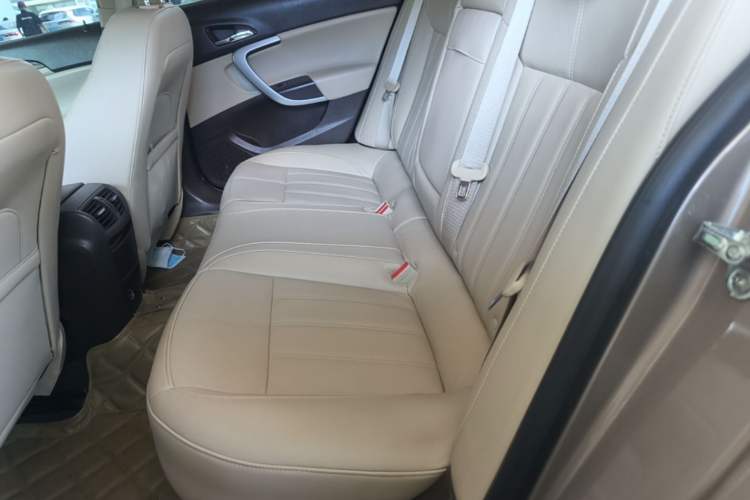 Used Buick Regal 2014 2.0L Elite Fashion Edition Left Rear Seat