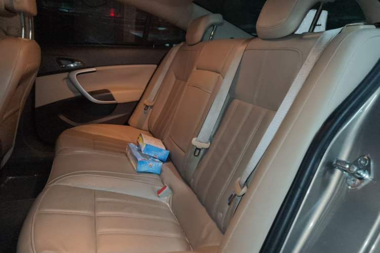 Used Buick Regal 2014 2.0L Elite Fashion Edition Left Rear Seat