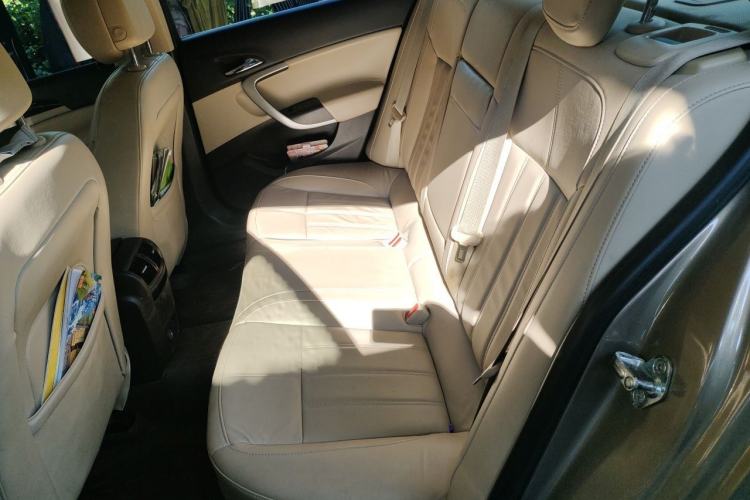 Used Buick Regal 2014 2.4L SIDI Elite Fashion Edition Left Rear Seat