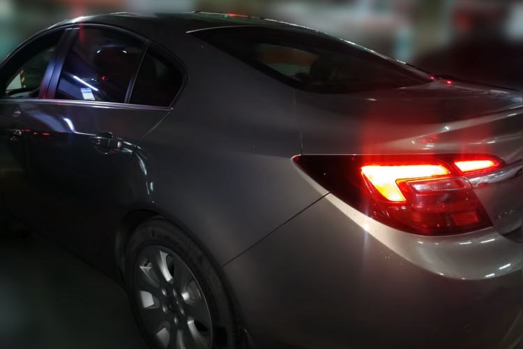 Used Buick Regal 2014 2.0L Leading Fashion Edition Rear Left 45 Deg