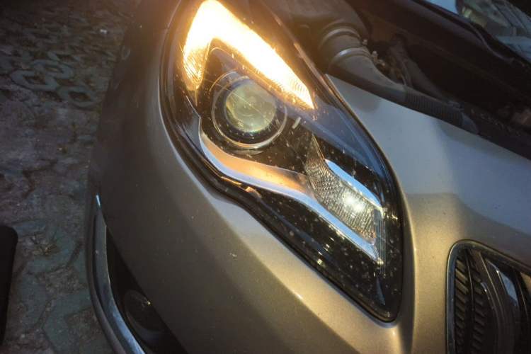 Used Buick Regal 2014 1.6T Fashionable Tech Edition Right Front Headlight