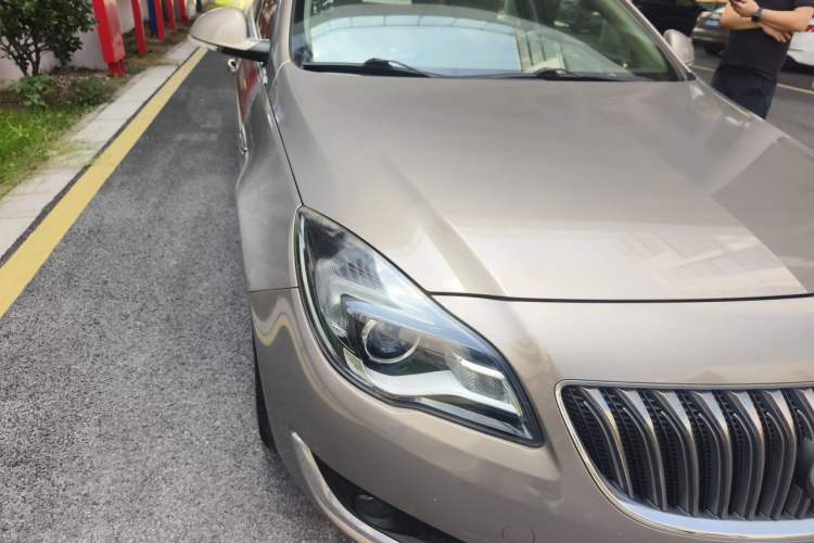 Used Buick Regal 2014 2.0L Leading Fashion Edition Right Front Headlight