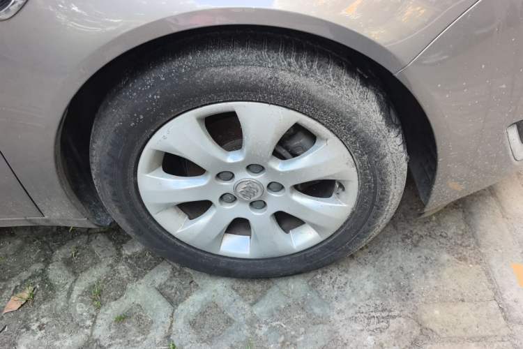 Used Buick Regal 2014 2.0L Elite Fashion Edition Right Front Wheel Hub