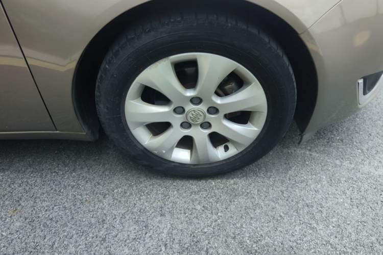 Used Buick Regal 2014 2.0L Leading Fashion Edition Right Front Wheel Hub