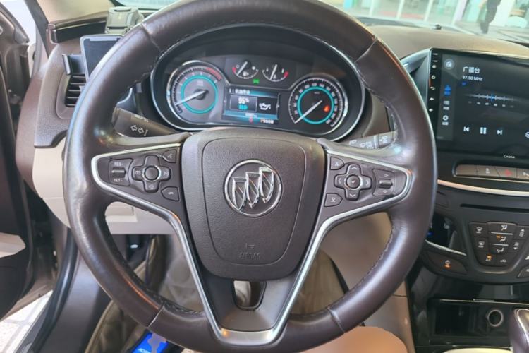 Used Buick Regal 2014 2.0L Elite Fashion Edition Steering Wheel