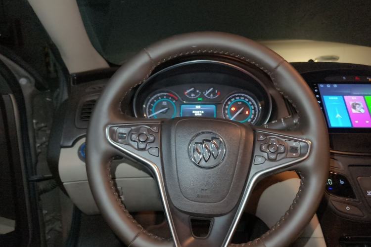 Used Buick Regal 2014 2.0L Elite Fashion Edition Steering Wheel
