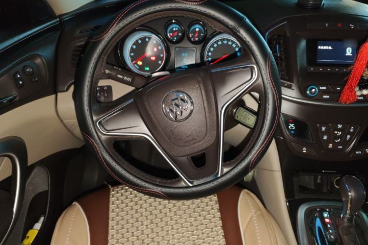 Used Buick Regal 2014 2.0L Leading Fashion Edition Steering Wheel