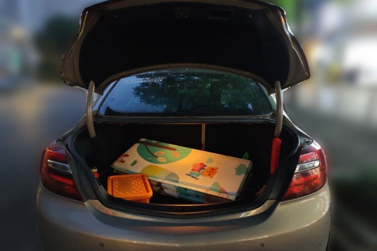 Used Buick Regal 2014 2.0L Leading Fashion Edition Trunk