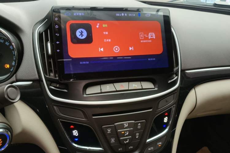Used Buick Regal 2014 2.0L Leading Fashion Edition Audio And AC Panel
