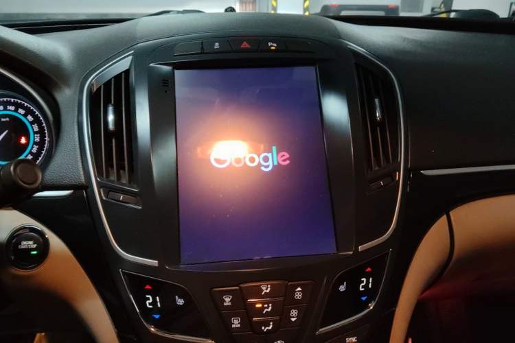 Used Buick Regal 2014 2.0L Elite Fashion Edition Audio And AC Panel